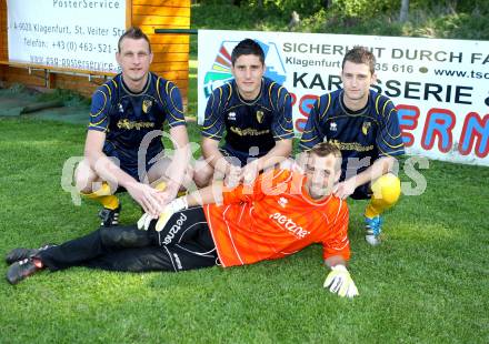 Fussball 1. KLasse. SV Ebental. Gernot Koenig, David Valtiner, Daniel Woschnak, Martin Klemen. Ebental, am 18.5.2012.
Foto: Kuess
---
pressefotos, pressefotografie, kuess, qs, qspictures, sport, bild, bilder, bilddatenbank