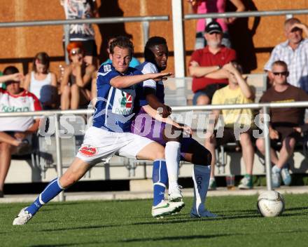 Fussball. Freundschaftsspiel. WAC/St. Andrae gegen SK Austria Klagenfurt. Mario Kroepfl,  (WAC), Christian Makanda Mpaka (Klagenfurt). Klagenfurt, 16.6.2012.
Foto: Kuess

---
pressefotos, pressefotografie, kuess, qs, qspictures, sport, bild, bilder, bilddatenbank