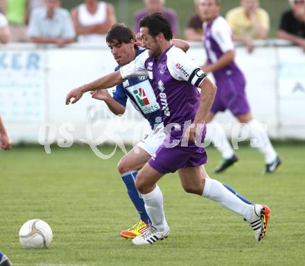 Fussball Testspiel. RZ Pellets WAC gegen SK Austria Klagenfurt. Davide De Paula (WAC), Almedin Hota (Austria). Welzenegg, am 16.6.2012.
Foto: Kuess
---
pressefotos, pressefotografie, kuess, qs, qspictures, sport, bild, bilder, bilddatenbank