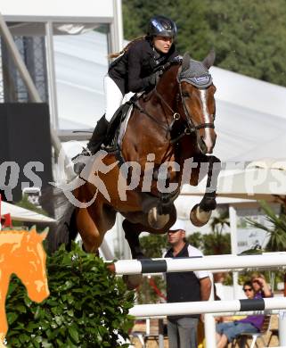 Springreiten. Staatsmeisterschaft Mannschaft. Andrea Skorianz-Jenull (K). Treffen, am 22.6.2012.
Foto: Kuess

---
pressefotos, pressefotografie, kuess, qs, qspictures, sport, bild, bilder, bilddatenbank