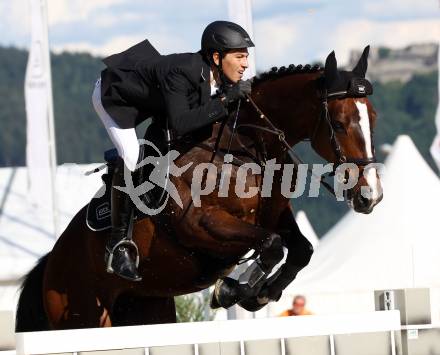 Springreiten. Staatsmeisterschaft Mannschaft. Markus Stock (K). Treffen, am 22.6.2012.
Foto: Kuess

---
pressefotos, pressefotografie, kuess, qs, qspictures, sport, bild, bilder, bilddatenbank