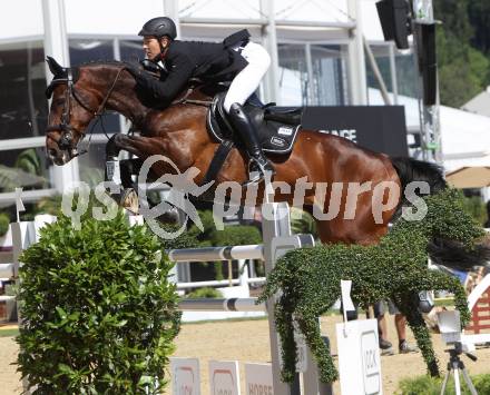 Springreiten. Staatsmeisterschaft Mannschaft. Markus Stock (K). Treffen, am 22.6.2012.
Foto: Kuess

---
pressefotos, pressefotografie, kuess, qs, qspictures, sport, bild, bilder, bilddatenbank