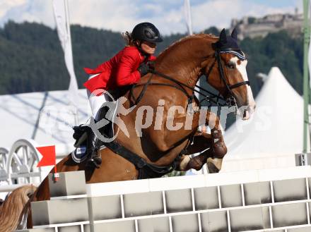 Springreiten. Staatsmeisterschaft Mannschaft. Astrid Kneifel (OOE). Treffen, am 22.6.2012.
Foto: Kuess

---
pressefotos, pressefotografie, kuess, qs, qspictures, sport, bild, bilder, bilddatenbank