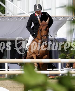 Springreiten. Staatsmeisterschaft Mannschaft. Georg Hladik (NOE). Treffen, am 22.6.2012.
Foto: Kuess

---
pressefotos, pressefotografie, kuess, qs, qspictures, sport, bild, bilder, bilddatenbank