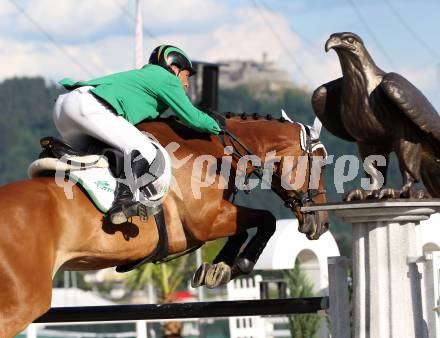 Springreiten. Staatsmeisterschaft Mannschaft. Gerfried Puck. Treffen, am 22.6.2012.
Foto: Kuess

---
pressefotos, pressefotografie, kuess, qs, qspictures, sport, bild, bilder, bilddatenbank