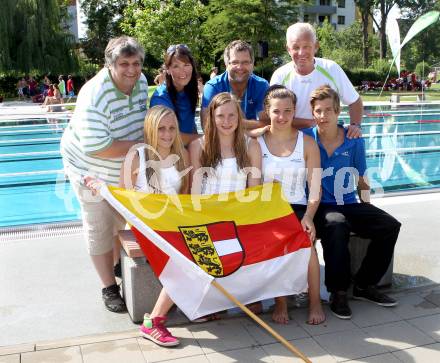 Alpe Adria Sommer Jugendsportspiele 25. - 28. Juni 2012. Burgenland - Steiermark. Schwimmen. Trainer Klaus Brandstaetter, Wolfgang Platzer (Generalsekretaer Alpe Adria), Landessportdirektor Reinhard Tellian, Trainerin Manuela Freidl.
Foto: Kuess
---
pressefotos, pressefotografie, kuess, qs, qspictures, sport, bild, bilder, bilddatenbank