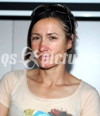 Ironman Austria 2012. Pressekonferenz. Erika Csomor. Klagenfurt, 29.6.2012.
Foto: Kuess
---
pressefotos, pressefotografie, kuess, qs, qspictures, sport, bild, bilder, bilddatenbank