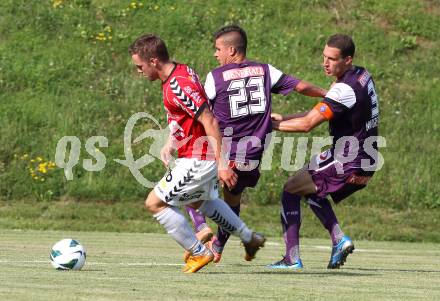Fussball Bundesliga. Testspiel. SV Feldkirchen gegen Austria Wien. Gruber, (Feldkirchen), Srdan Spiridonovic, Georg Margreitter (Austria Wien). Feldkirchen, am 30.6.2012.
Foto: Kuess

---
pressefotos, pressefotografie, kuess, qs, qspictures, sport, bild, bilder, bilddatenbank