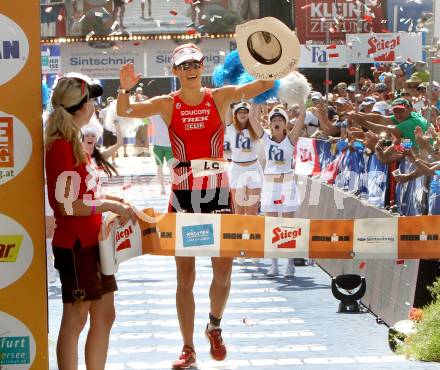 Ironman Austria. Schwimmen, Radfahren, Laufen. Linsey Corbin (USA). Klagenfurt, 1.7.2012
Foto: Kuess

---
pressefotos, pressefotografie, kuess, qs, qspictures, sport, bild, bilder, bilddatenbank