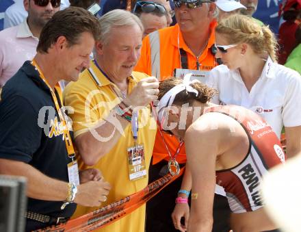 Ironman Austria. Schwimmen, Radfahren, Laufen. Faris Al-Sultan, Buergermeister Christian Scheider, Landeshauptmann Gerhard Doerfler. Klagenfurt, 1.7.2012
Foto: Kuess

---
pressefotos, pressefotografie, kuess, qs, qspictures, sport, bild, bilder, bilddatenbank