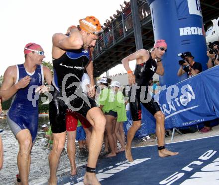 Ironman Austria. Schwimmen, Radfahren, Laufen. Faris Al-Sultan (GER). Klagenfurt, 1.7.2012
Foto: Kuess

---
pressefotos, pressefotografie, kuess, qs, qspictures, sport, bild, bilder, bilddatenbank