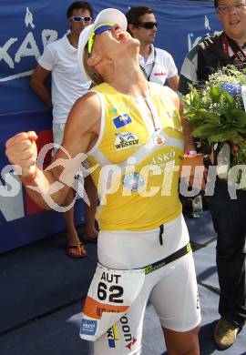 Ironman Austria. Schwimmen, Radfahren, Laufen. Michaela Rudolf (AUT). Klagenfurt, 1.7.2012
Foto: Kuess

---
pressefotos, pressefotografie, kuess, qs, qspictures, sport, bild, bilder, bilddatenbank