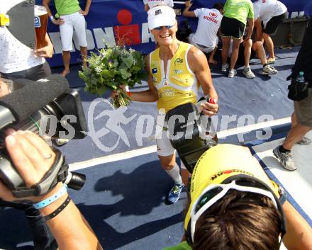 Ironman Austria. Schwimmen, Radfahren, Laufen. Michaela Rudolf (AUT). Klagenfurt, 1.7.2012
Foto: Kuess

---
pressefotos, pressefotografie, kuess, qs, qspictures, sport, bild, bilder, bilddatenbank