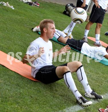 Fussball. Bundesliga. WAC. Training. Manuel Kerhe. Wolfsberg, 2.7.2012.
Foto: Kuess
---
pressefotos, pressefotografie, kuess, qs, qspictures, sport, bild, bilder, bilddatenbank