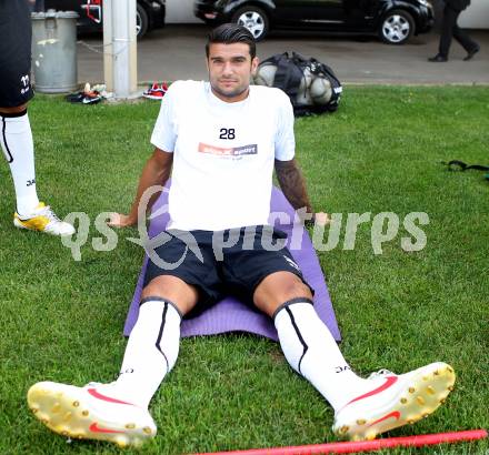 Fussball. Bundesliga. WAC. Training. Jose Antonio Solano Moreno. Wolfsberg, 2.7.2012.
Foto: Kuess
---
pressefotos, pressefotografie, kuess, qs, qspictures, sport, bild, bilder, bilddatenbank