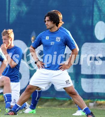 Fussball Testspiel. Treibach gegen RZ Pellets WAC.  Michele Polverino (WAC). Treibach, 6.7.2012.
Foto: Kuess
---
pressefotos, pressefotografie, kuess, qs, qspictures, sport, bild, bilder, bilddatenbank