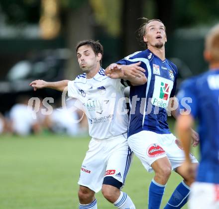 Fussball Testspiel. Treibach gegen RZ Pellets WAC. Mario Mattersdorfer,  (Treibach), Rene Gsellmann (WAC). Treibach, 6.7.2012.
Foto: Kuess
---
pressefotos, pressefotografie, kuess, qs, qspictures, sport, bild, bilder, bilddatenbank