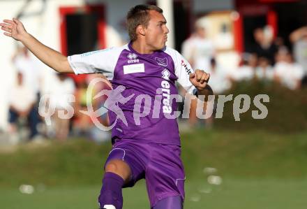 Fussball Testspiel. SK Austria Klagenfurt gegen Domzale. Christoph Mattes (Austria). Schiefling, am 8.7.2012.
Foto: Kuess
---
pressefotos, pressefotografie, kuess, qs, qspictures, sport, bild, bilder, bilddatenbank