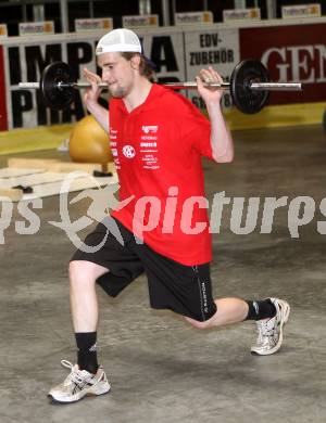 Eishockey. KAC. Sommertraining. Training. Stefan Schumnig. Klagenfurt, 19.6.2012.
Fotos: Kuess
---
pressefotos, pressefotografie, kuess, qs, qspictures, sport, bild, bilder, bilddatenbank