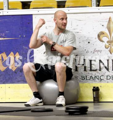 Eishockey. KAC. Sommertraining. Training. Ratz Herbert. Klagenfurt, 19.6.2012.
Fotos: Kuess
---
pressefotos, pressefotografie, kuess, qs, qspictures, sport, bild, bilder, bilddatenbank