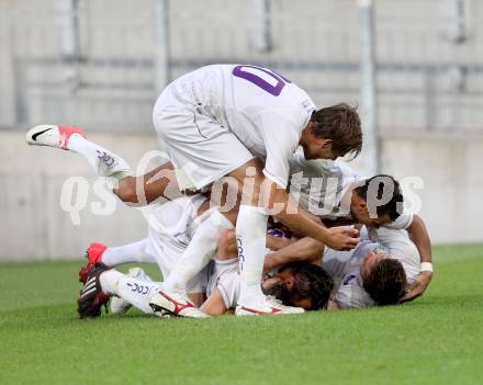 Fussball OEFB Cup. SK Austria Klagenfurt gegen SV Horn. Torjubel Austria. Klagenfurt, am 13.7.2012.
Foto: Kuess
---
pressefotos, pressefotografie, kuess, qs, qspictures, sport, bild, bilder, bilddatenbank