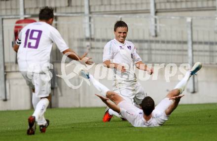 Fussball OEFB Cup. SK Austria Klagenfurt gegen SV Horn. Torjubel Stefan Erkinger, Grega Triplat, Matthias Dollinger (Austria). Klagenfurt, am 13.7.2012.
Foto: Kuess
---
pressefotos, pressefotografie, kuess, qs, qspictures, sport, bild, bilder, bilddatenbank