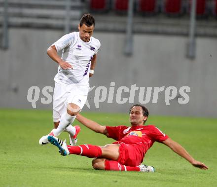 Fussball OEFB Cup. SK Austria Klagenfurt gegen SV Horn. Marco Sahanek, (Austria), Michael Wojtanowicz (Horn). Klagenfurt, am 13.7.2012.
Foto: Kuess
---
pressefotos, pressefotografie, kuess, qs, qspictures, sport, bild, bilder, bilddatenbank