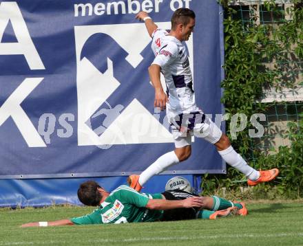 Fussball OEFB Cup. SAK gegen TSV St. Johann/Pongau. Toni Krijan,  (SAK), Armin Gruber (St.Johann). Klagenfurt, 14.7.2012.
Foto: Kuess
---
pressefotos, pressefotografie, kuess, qs, qspictures, sport, bild, bilder, bilddatenbank