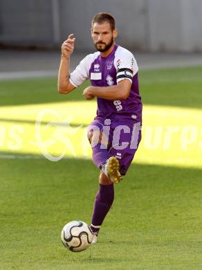 Fussball Testspiel. SK Austria Klagenfurt gegen Besiktas Istanbul. Oliver Pusztai (Austria). Klagenfurt, am 16.7.2012.
Foto: Kuess
---
pressefotos, pressefotografie, kuess, qs, qspictures, sport, bild, bilder, bilddatenbank