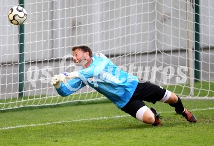 Fussball Testspiel. SK Austria Klagenfurt gegen Besiktas Istanbul. Alexander Schenk (Austria). Klagenfurt, am 16.7.2012.
Foto: Kuess
---
pressefotos, pressefotografie, kuess, qs, qspictures, sport, bild, bilder, bilddatenbank