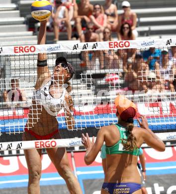 Beachvolleyball Grand Slam.  Sara Montagnolli (AUT). Klagenfurt, 18.7.2012
Foto: Kuess

---
pressefotos, pressefotografie, kuess, qs, qspictures, sport, bild, bilder, bilddatenbank