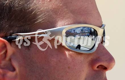 Beachvolleyball Grand Slam.  Feaature. Center Court, Brille. Klagenfurt, 18.7.2012
Foto: Kuess

---
pressefotos, pressefotografie, kuess, qs, qspictures, sport, bild, bilder, bilddatenbank