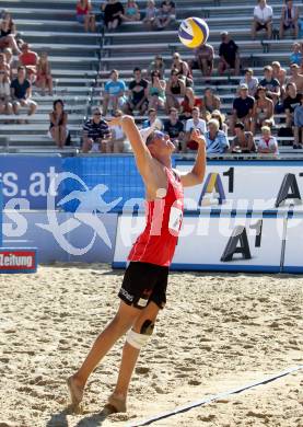 Beachvolleyball Grand Slam.  Lorenz Petutschnig (AUT). Klagenfurt, 18.7.2012
Foto: Kuess

---
pressefotos, pressefotografie, kuess, qs, qspictures, sport, bild, bilder, bilddatenbank