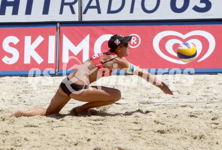 Beachvolleyball Grand Slam.   Stefanie Schwaiger (AUT). Klagenfurt, 18.7.2012
Foto: Kuess

---
pressefotos, pressefotografie, kuess, qs, qspictures, sport, bild, bilder, bilddatenbank