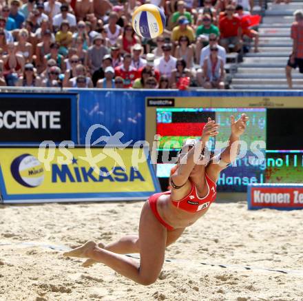 Beachvolleyball Grand Slam.  Sara Montagnolli (AUT). Klagenfurt, 19.7.2012
Foto: Kuess

---
pressefotos, pressefotografie, kuess, qs, qspictures, sport, bild, bilder, bilddatenbank