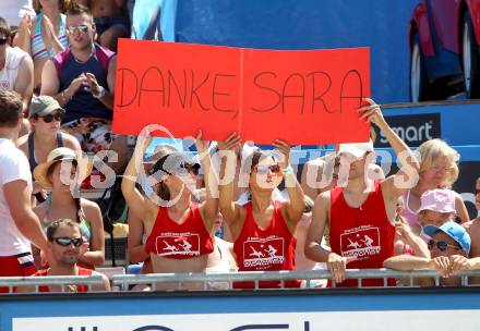 Beachvolleyball Grand Slam.  Fans, Danke Sara (Montagnolli). Klagenfurt, 19.7.2012
Foto: Kuess

---
pressefotos, pressefotografie, kuess, qs, qspictures, sport, bild, bilder, bilddatenbank