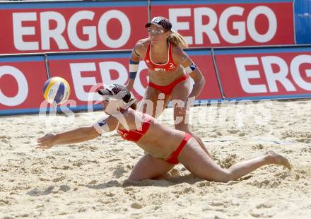 Beachvolleyball Grand Slam.  Sara Montagnolli, Barbara Hansel (AUT). Klagenfurt, 19.7.2012
Foto: Kuess

---
pressefotos, pressefotografie, kuess, qs, qspictures, sport, bild, bilder, bilddatenbank