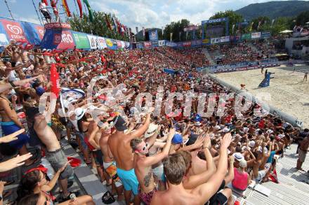 Beachvolleyball Grand Slam. Fans. Klagenfurt, 20.7.2012
Foto: Kuess

---
pressefotos, pressefotografie, kuess, qs, qspictures, sport, bild, bilder, bilddatenbank