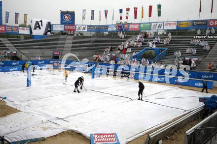 Beachvolleyball Grand Slam.  Samstag 8:00 Uhr. Center Court. Klagenfurt, 21.7.2012
Foto: Kuess

---
pressefotos, pressefotografie, kuess, qs, qspictures, sport, bild, bilder, bilddatenbank