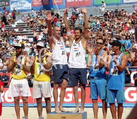 Beachvolleyball Grand Slam. MARCIO Marcio, PEDRO SALGADO Pedro (BRA), NUMMERDOR Reinder, SCHUIL Richard, (NED), GIBB Jake, ROSENTHAL Sean (USA). Klagenfurt, 22.7.2012
Foto: Kuess

---
pressefotos, pressefotografie, kuess, qs, qspictures, sport, bild, bilder, bilddatenbank