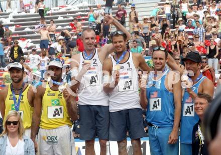 Beachvolleyball Grand Slam. MARCIO Marcio, PEDRO SALGADO Pedro (BRA), NUMMERDOR Reinder, SCHUIL Richard, (NED), GIBB Jake, ROSENTHAL Sean (USA). Klagenfurt, 22.7.2012
Foto: Kuess

---
pressefotos, pressefotografie, kuess, qs, qspictures, sport, bild, bilder, bilddatenbank