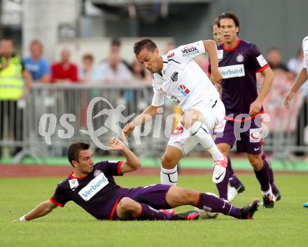 Fussball. Bundesliga. RZ Pellets WAC gegen FK Austria Wien. Michael Liendl, (WAC), Markus Suttner  (Wien). Wolfsberg, 25.7.2012.
Foto: Kuess


---
pressefotos, pressefotografie, kuess, qs, qspictures, sport, bild, bilder, bilddatenbank