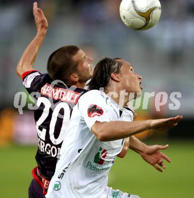 Fussball. Bundesliga. RZ Pellets WAC gegen FK Austria Wien. Dario Baldauf,  (WAC), Alexander Gorgon (Wien). Wolfsberg, 25.7.2012.
Foto: Kuess


---
pressefotos, pressefotografie, kuess, qs, qspictures, sport, bild, bilder, bilddatenbank