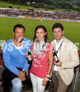 Fussball. Bundesliga. RZ Pellets WAC gegen FK Austria Wien. Armin Assinger, Bettina Rabitsch, Dietmar Riegler. Wolfsberg, 25.7.2012.
Foto: Kuess
---
pressefotos, pressefotografie, kuess, qs, qspictures, sport, bild, bilder, bilddatenbank