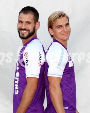 Fussball. Regionalliga. SK Austria Klagenfurt. Mannschaftsfototermin.   Portrait.  Oliver Pusztai, Peter Pucker. Klagenfurt, 26.7.2012.
Foto: Kuess
---
pressefotos, pressefotografie, kuess, qs, qspictures, sport, bild, bilder, bilddatenbank
