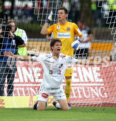 Fussball. Bundesliga. RZ Pellets WAC gegen FK Austria Wien. Christian Falk, (WAC), Heinz Lindner (Wien). Wolfsberg, 25.7.2012.
Foto: Kuess

---
pressefotos, pressefotografie, kuess, qs, qspictures, sport, bild, bilder, bilddatenbank