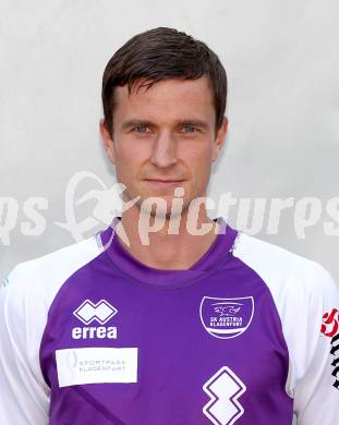 Fussball. Regionalliga. SK Austria Klagenfurt. Mannschaftsfototermin.   Portrait. Stefan Erkinger . Klagenfurt, 26.7.2012.
Foto: Kuess
---
pressefotos, pressefotografie, kuess, qs, qspictures, sport, bild, bilder, bilddatenbank