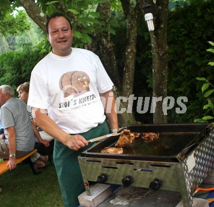 Fussball Regionalliga. Grillparty. SK Austria Klagenfurt. Woelfnitz, am 28.7.2012.
Foto: Kuess
---
pressefotos, pressefotografie, kuess, qs, qspictures, sport, bild, bilder, bilddatenbank