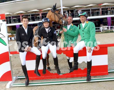 Springreiten. Staatsmeisterschaft Mannschaft. Markus Stock, Andrea Skorianz-Jenull, Dieter Koefler, Gerfried Puck. Treffen, am 22.6.2012.
Foto: Kuess

---
pressefotos, pressefotografie, kuess, qs, qspictures, sport, bild, bilder, bilddatenbank