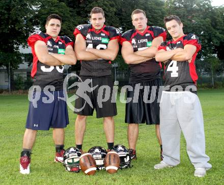 American Football. Junioren Nationalteam. Carinthian Black Lions. Thomas Oberdorfer, Christoph Leitner, Dario Dobrolevski, Thomas Torta. Klagenfurt, am 12.6.2012.
Foto: Kuess
---
pressefotos, pressefotografie, kuess, qs, qspictures, sport, bild, bilder, bilddatenbank